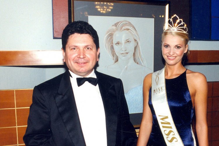 Andrej niekoľko rokov portrétoval finalistky Miss Slovensko.